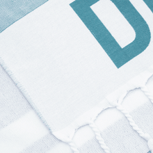 Lade das Bild in den Galerie-Viewer, Duotone Apparel Towel Logo 2026