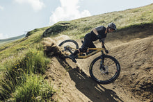 Carica l'immagine nel visualizzatore di Gallery, Pantaloncini MTB Scrub Amp BAT Uomo
