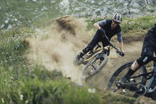 Cargar imagen en el visor de la galería, ION MTB Jersey Scrub Amp Short Sleeve BAT Men 2023