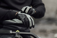 Carica l'immagine nel visualizzatore di Gallery, Guanti MTB Scrub Amp