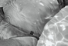 Carica l'immagine nel visualizzatore di Gallery, action_shot