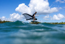 Lade das Bild in den Galerie-Viewer, action_shot
