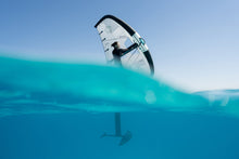 Lade das Bild in den Galerie-Viewer, action_shot