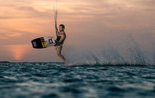 Load image into Gallery viewer, action_shot