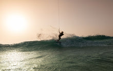 Carica l'immagine nel visualizzatore di Gallery, action_shot