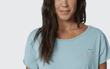 Load image into Gallery viewer, Duotone Tee Branded SS women 2023