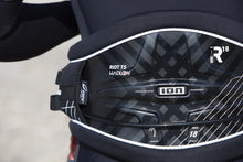 Cargar imagen en el visor de la galería, ION Riot Curv Team Series Kite Harness Men 2022