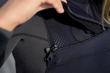 Load image into Gallery viewer, ION Women Wetsuit Amaze Amp 4/3 Front Zip 2024