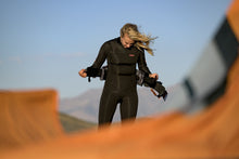 Carica l'immagine nel visualizzatore di Gallery, ION Women Wetsuit Amaze Core 5/4 Back Zip 2024