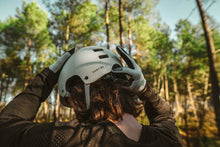 Carica l'immagine nel visualizzatore di Gallery, Caschi MTB Seek EU/CE