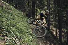 Carica l'immagine nel visualizzatore di Gallery, Maglia MTB a maniche lunghe da uomo modello Scrub