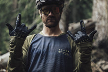 Carica l'immagine nel visualizzatore di Gallery, Maglia MTB a maniche lunghe da uomo modello Scrub
