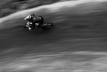 Lade das Bild in den Galerie-Viewer, action_shot