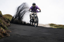 Carica l'immagine nel visualizzatore di Gallery, action_shot