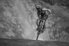 Lade das Bild in den Galerie-Viewer, action_shot