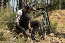 Carica l'immagine nel visualizzatore di Gallery, Pantaloni MTB Scrub Uomo