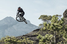 Carica l'immagine nel visualizzatore di Gallery, Pantaloncini MTB Seek Amp Uomo