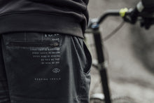 Carica l'immagine nel visualizzatore di Gallery, Pantaloncini MTB Seek Amp Uomo