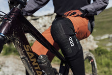 Cargar imagen en el visor de la galería, ION MTB Knee Pads K-Lite Zip 2024