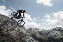 Carica l'immagine nel visualizzatore di Gallery, Maglia MTB a maniche corte Scrub Amp Uomo