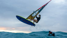 Carica l'immagine nel visualizzatore di Gallery, action_shot