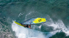 Carica l'immagine nel visualizzatore di Gallery, action_shot