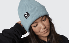 Load image into Gallery viewer, Duotone Beanie New Era Logo 2023