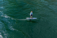 Lade das Bild in den Galerie-Viewer, action_shot