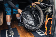 Lade das Bild in den Galerie-Viewer, MTB Tasche Wheel Bag