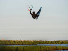Carica l'immagine nel visualizzatore di Gallery, action_shot