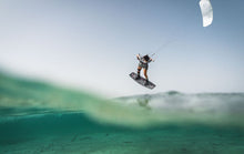 Carica l'immagine nel visualizzatore di Gallery, action_shot