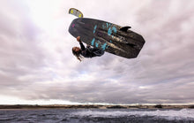 Lade das Bild in den Galerie-Viewer, action_shot